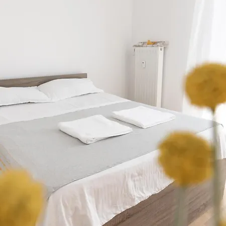 3 * Fréjus