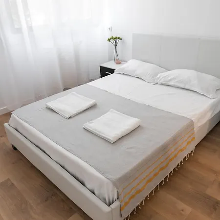 3 Apartamento *